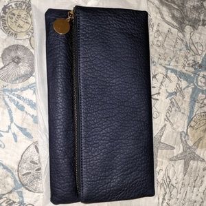 Lulu's Get up and Go Envelop Cluth Navy Nwot